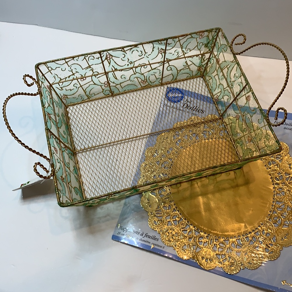 Gold Metal Basket with WILTON Gold Foil Doilies